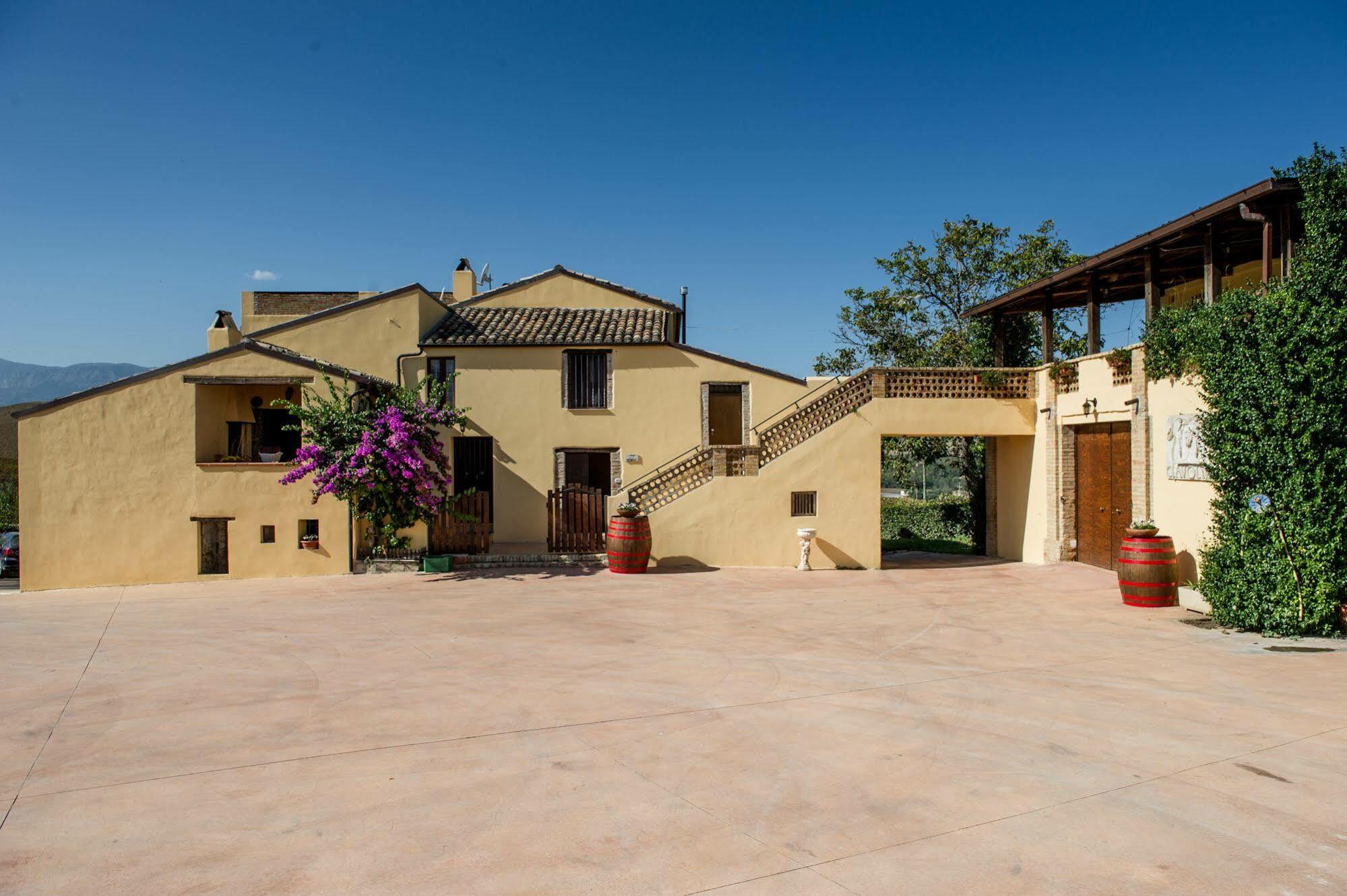 Masseria Del Vino ลอเรโต อาปรุนติโน ภายนอก รูปภาพ